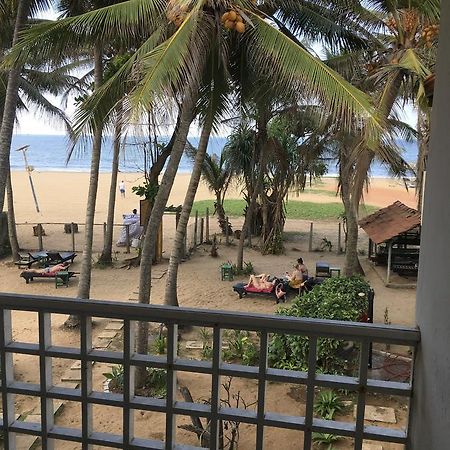 Dephani Beach Hotel Negombo Eksteriør bilde