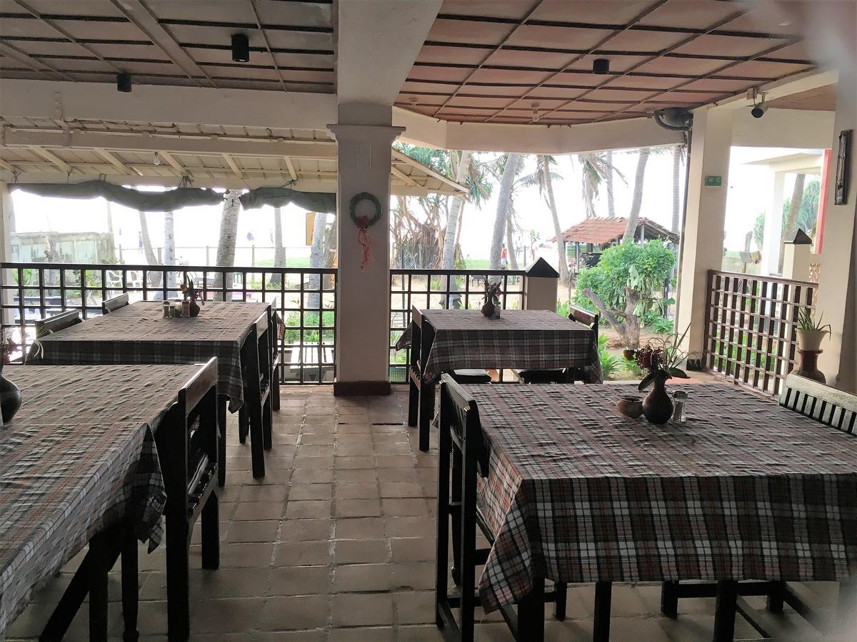 Dephani Beach Hotel Negombo Eksteriør bilde