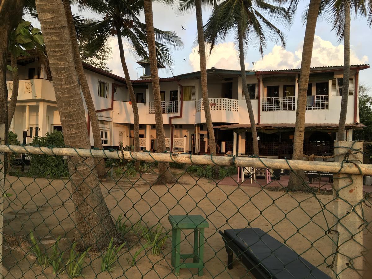Dephani Beach Hotel Negombo Eksteriør bilde
